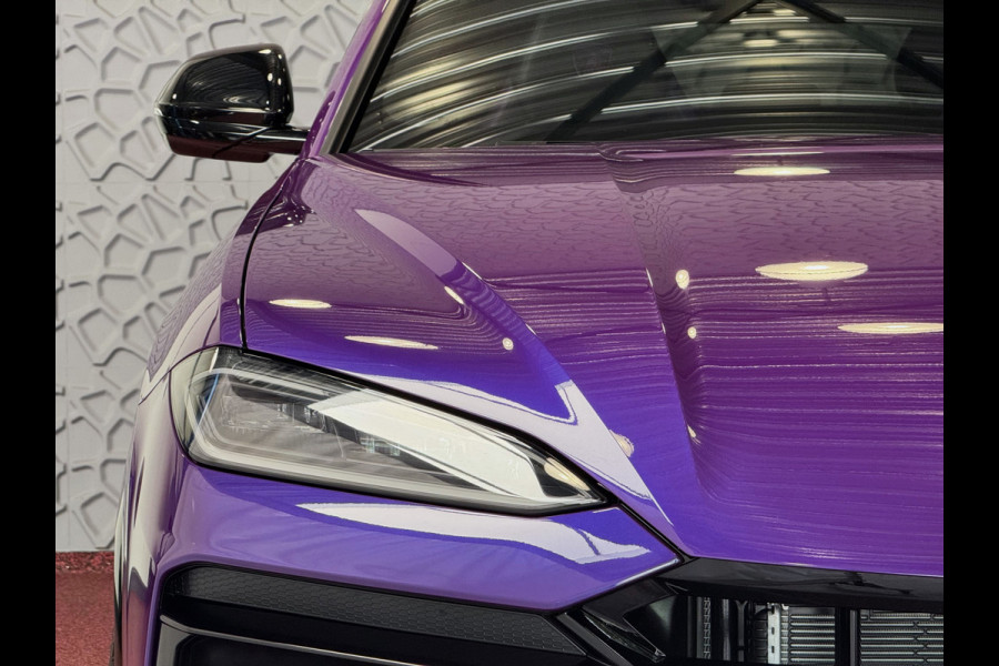 Lamborghini Urus 4.0 V8 SE 800 PK ALLE OPTIES/CARBON /AD PERSONAM/ VIOLA MITHRAS/ PANO / MASSAGE phev . Viola Mithras