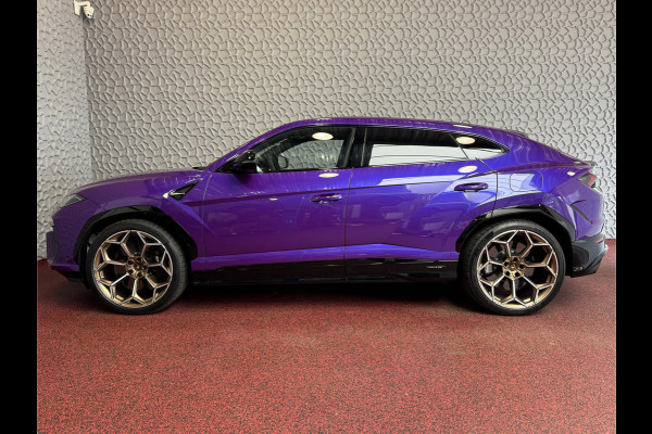 Lamborghini Urus 4.0 V8 SE 800 PK ALLE OPTIES/CARBON /AD PERSONAM/ VIOLA MITHRAS/ PANO / MASSAGE phev . Viola Mithras
