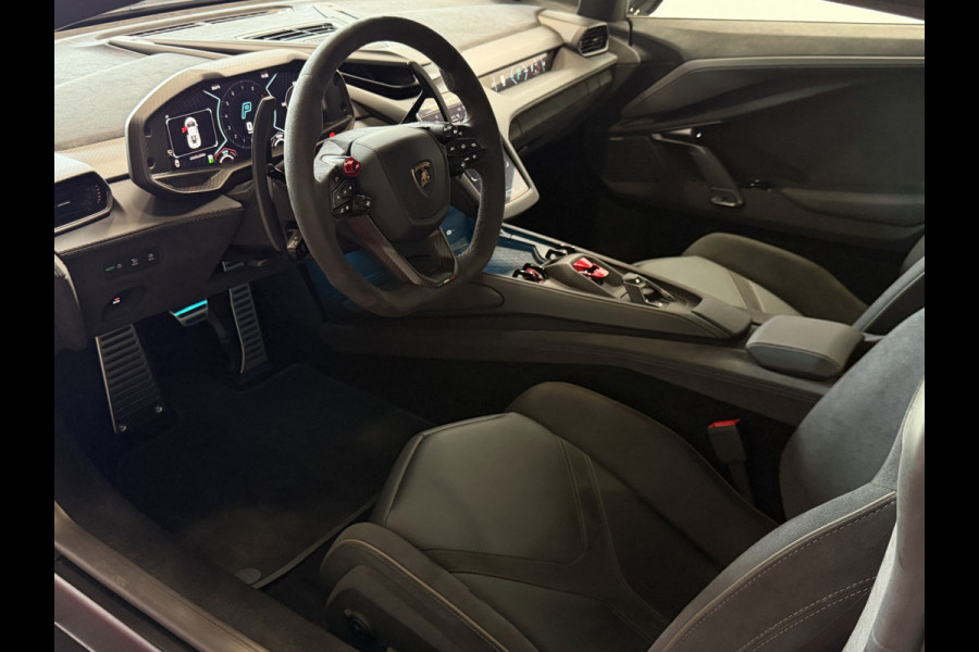 Lamborghini Revuelto 6.5 V12 1015 PK AD PERSONAM 05/2026