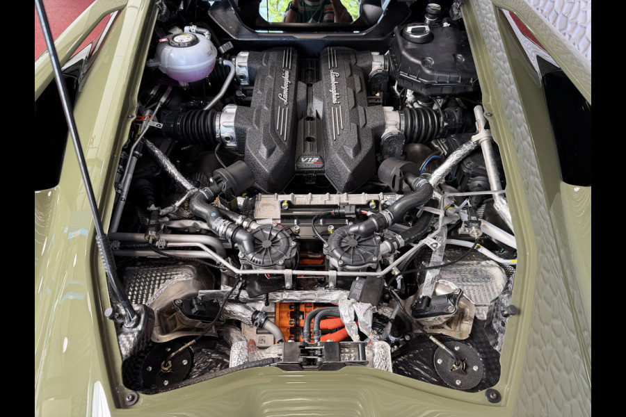Lamborghini Revuelto 6.5 V12 1015 PK AD PERSONAM 05/2026