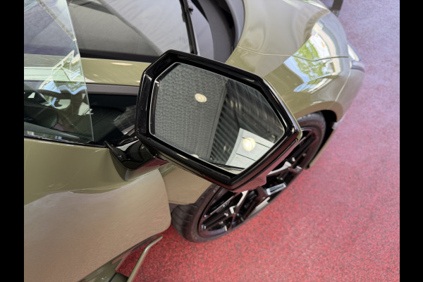 Lamborghini Revuelto 6.5 V12 1015 PK AD PERSONAM 05/2026