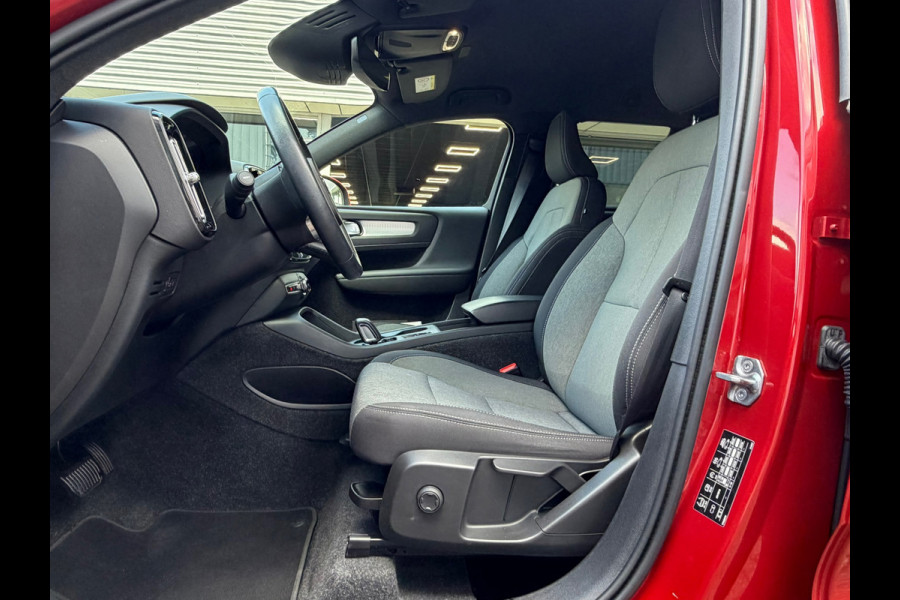 Volvo XC40 1.5 T4 Recharge | Navi | Cruise |Camera | Clima | 18"Lichtmetaal.