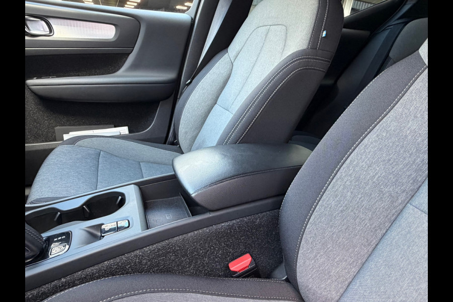 Volvo XC40 1.5 T4 Recharge | Navi | Cruise |Camera | Clima | 18"Lichtmetaal.