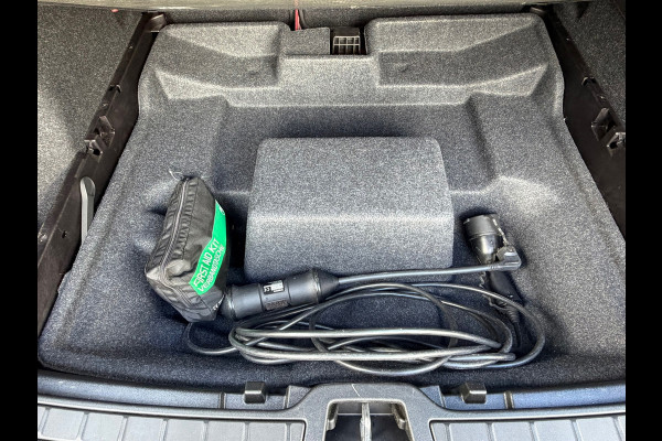 Volvo XC40 1.5 T4 Recharge | Navi | Cruise |Camera | Clima | 18"Lichtmetaal.
