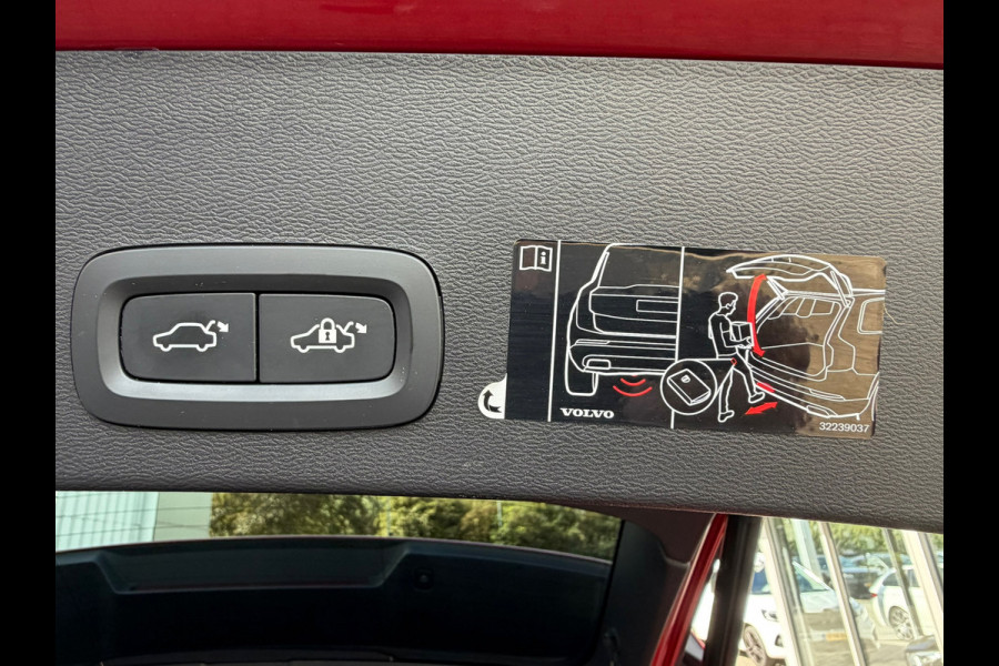 Volvo XC40 1.5 T4 Recharge | Navi | Cruise |Camera | Clima | 18"Lichtmetaal.