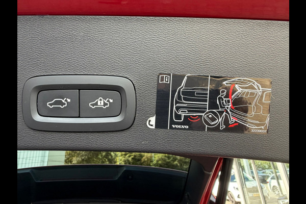 Volvo XC40 1.5 T4 Recharge | Navi | Cruise |Camera | Clima | 18"Lichtmetaal.