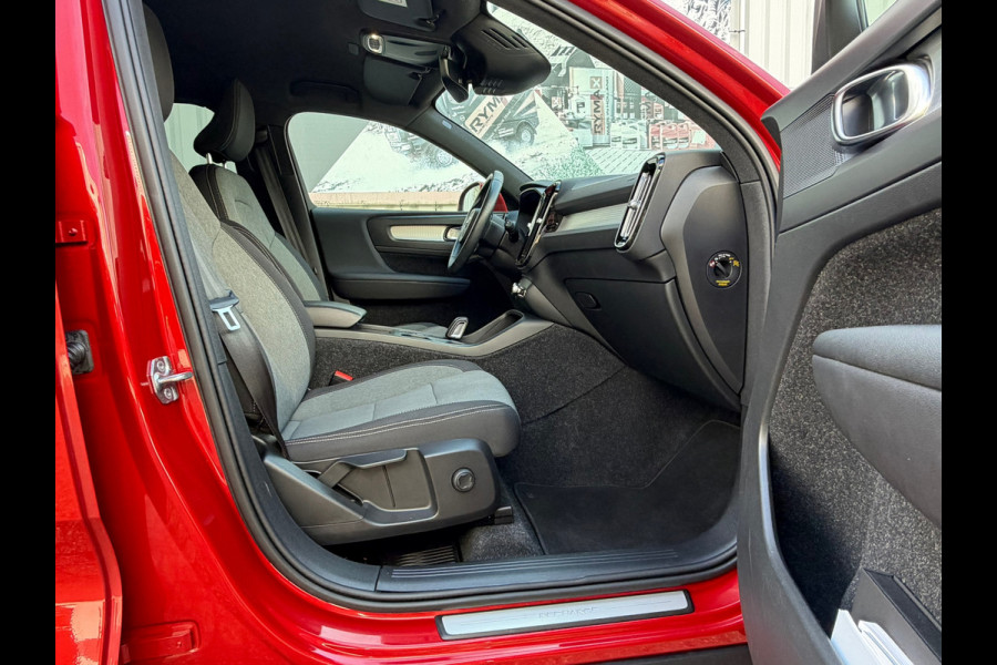 Volvo XC40 1.5 T4 Recharge | Navi | Cruise |Camera | Clima | 18"Lichtmetaal.