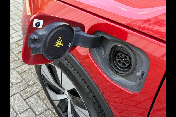 Volvo XC40 1.5 T4 Recharge | Navi | Cruise |Camera | Clima | 18"Lichtmetaal.