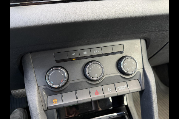 Škoda Karoq 2.0 TDI DSG | Navigatie | Camera | DAB | Lichtmetalen Velgen | Trekhaak |