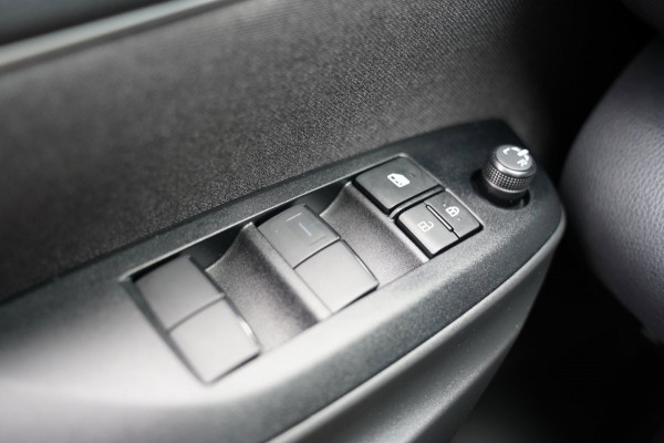 Mazda 2 Hybrid 1.5 Centre-line|Prijs rijklaar incl 12 mnd garantie|Stoelverwarming Clima Camera ACC