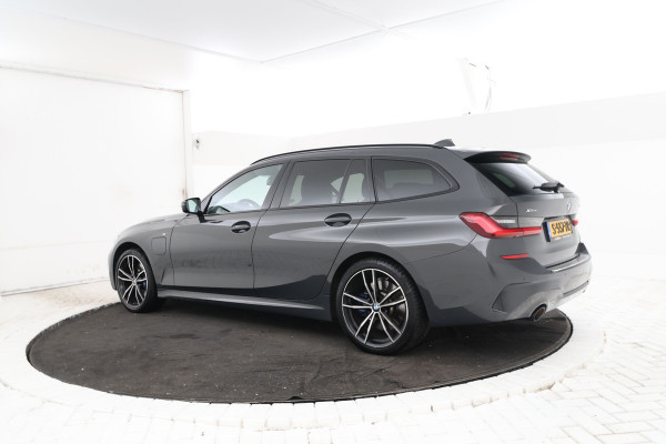 BMW 3 Serie Touring 330e xDrive High Executive Panorama, M-Pakket, Trekhaak!