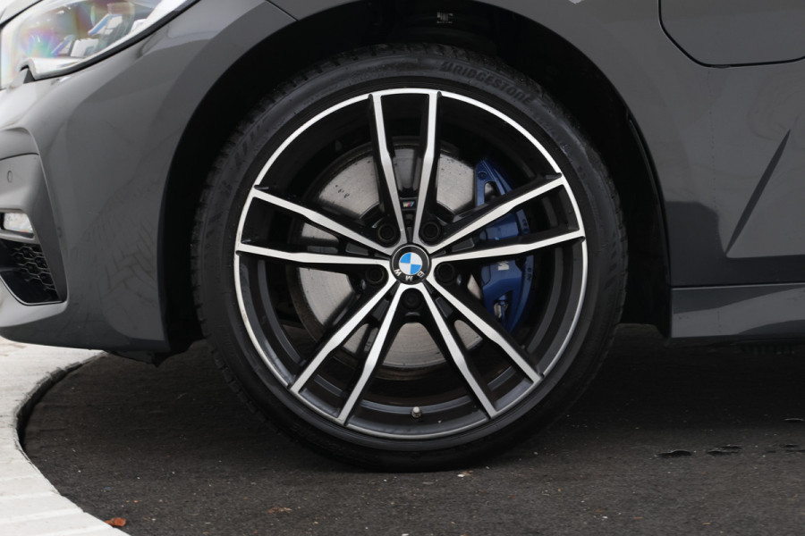 BMW 3 Serie Touring 330e xDrive High Executive Panorama, M-Pakket, Trekhaak!