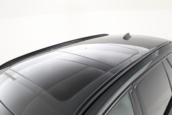 BMW 3 Serie Touring 330e xDrive High Executive Panorama, M-Pakket, Trekhaak!