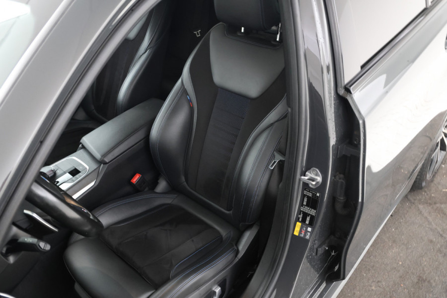 BMW 3 Serie Touring 330e xDrive High Executive Panorama, M-Pakket, Trekhaak!