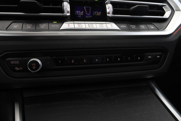 BMW 3 Serie Touring 330e xDrive High Executive Panorama, M-Pakket, Trekhaak!