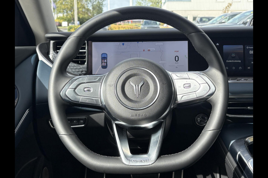 VOYAH Free Flagship 4WD 106 kWh | Panoramadak | Dynaudio Hi-FI | 360° Camera | Luchtvering | Adaptieve Cruise Control | Dodehoekassistent | Elektrisch Verstelbare Stoelen + Massage | Stoelverwarming | Stoelventilatie | Sfeerverlichting |