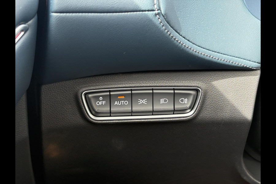 VOYAH Free Flagship 4WD 106 kWh | Panoramadak | Dynaudio Hi-FI | 360° Camera | Luchtvering | Adaptieve Cruise Control | Dodehoekassistent | Elektrisch Verstelbare Stoelen + Massage | Stoelverwarming | Stoelventilatie | Sfeerverlichting |