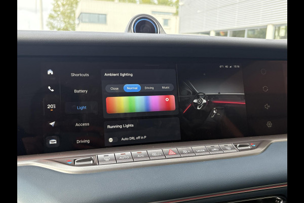 VOYAH Free Flagship 4WD 106 kWh | Panoramadak | Dynaudio Hi-FI | 360° Camera | Luchtvering | Adaptieve Cruise Control | Dodehoekassistent | Elektrisch Verstelbare Stoelen + Massage | Stoelverwarming | Stoelventilatie | Sfeerverlichting |