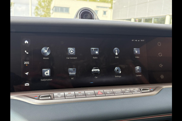 VOYAH Free Flagship 4WD 106 kWh | Panoramadak | Dynaudio Hi-FI | 360° Camera | Luchtvering | Adaptieve Cruise Control | Dodehoekassistent | Elektrisch Verstelbare Stoelen + Massage | Stoelverwarming | Stoelventilatie | Sfeerverlichting |