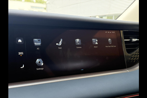 VOYAH Free Flagship 4WD 106 kWh | Panoramadak | Dynaudio Hi-FI | 360° Camera | Luchtvering | Adaptieve Cruise Control | Dodehoekassistent | Elektrisch Verstelbare Stoelen + Massage | Stoelverwarming | Stoelventilatie | Sfeerverlichting |