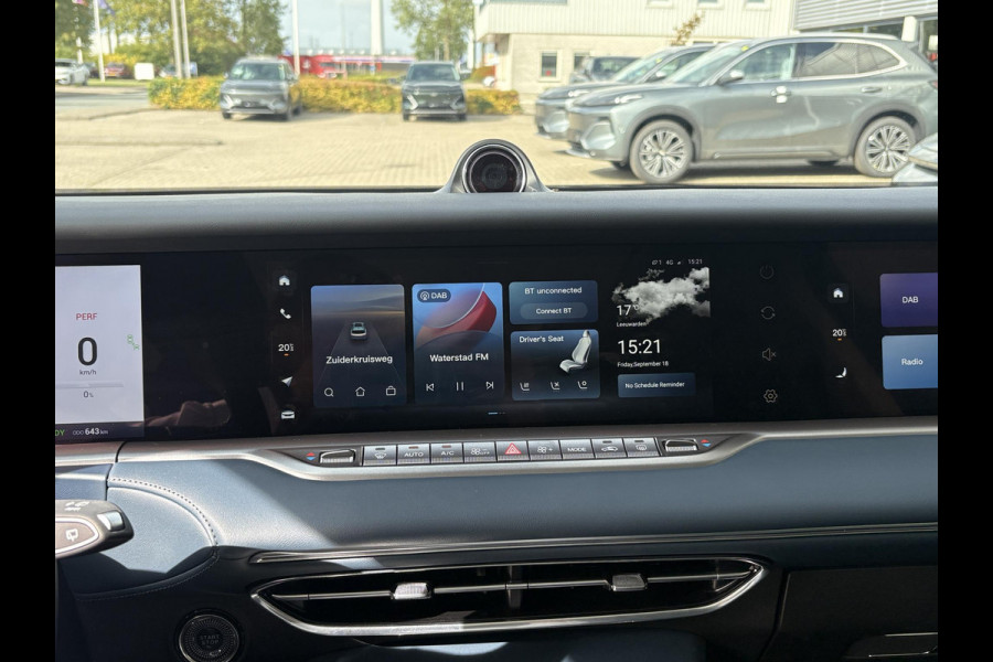VOYAH Free Flagship 4WD 106 kWh | Panoramadak | Dynaudio Hi-FI | 360° Camera | Luchtvering | Adaptieve Cruise Control | Dodehoekassistent | Elektrisch Verstelbare Stoelen + Massage | Stoelverwarming | Stoelventilatie | Sfeerverlichting |
