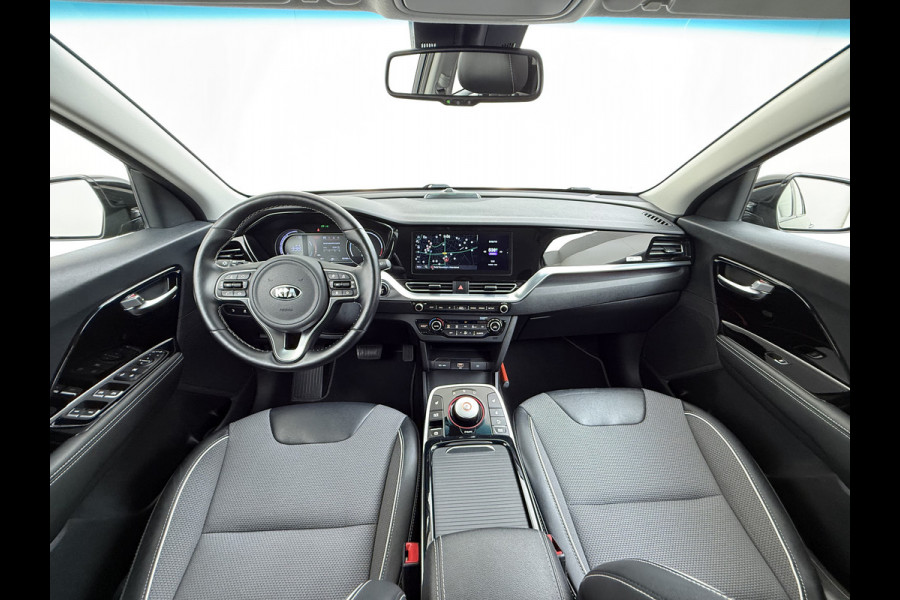 Kia e-Niro DynamicLine 64kWh 204PK Warmtepomp SOH 98% Camera Adap.Cruise Stoel+Stuurverwarming Navi Ecc Apple Carplay Android Auto Pdc Isofix Lane Assist VESS Regen-Lichtsensor 1e Eigenaar Origineel Nederlandse Auto