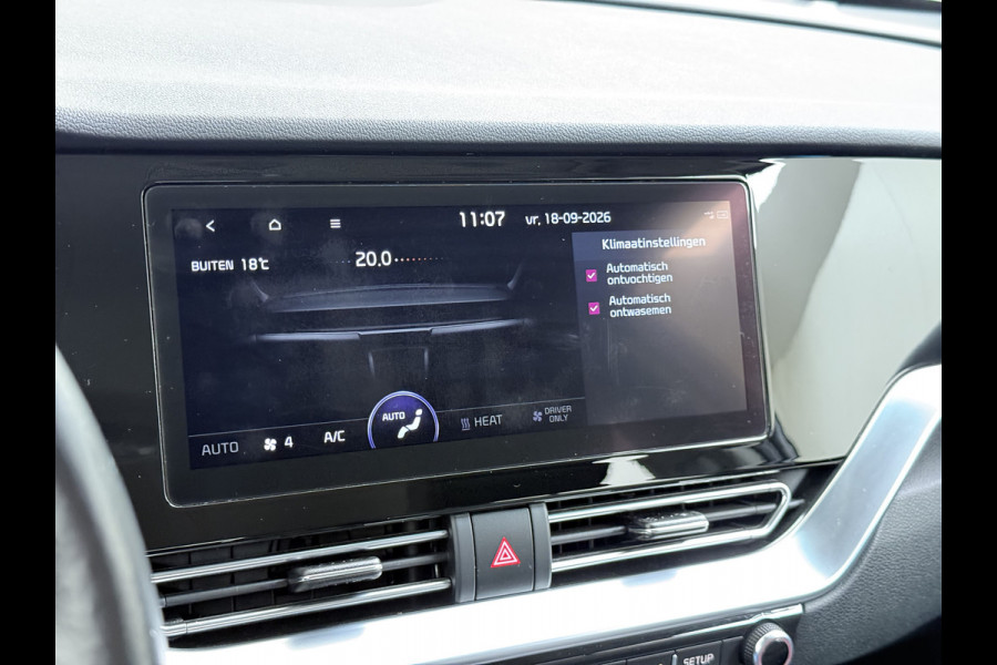 Kia e-Niro DynamicLine 64kWh 204PK Warmtepomp SOH 98% Camera Adap.Cruise Stoel+Stuurverwarming Navi Ecc Apple Carplay Android Auto Pdc Isofix Lane Assist VESS Regen-Lichtsensor 1e Eigenaar Origineel Nederlandse Auto