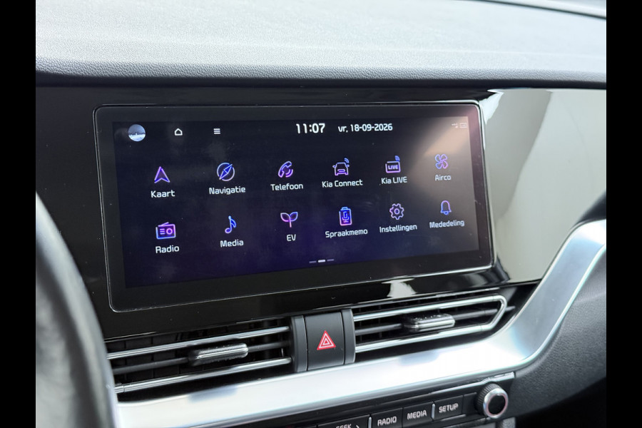Kia e-Niro DynamicLine 64kWh 204PK Warmtepomp SOH 98% Camera Adap.Cruise Stoel+Stuurverwarming Navi Ecc Apple Carplay Android Auto Pdc Isofix Lane Assist VESS Regen-Lichtsensor 1e Eigenaar Origineel Nederlandse Auto
