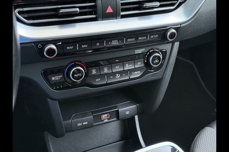 Kia e-Niro DynamicLine 64kWh 204PK Warmtepomp SOH 98% Camera Adap.Cruise Stoel+Stuurverwarming Navi Ecc Apple Carplay Android Auto Pdc Isofix Lane Assist VESS Regen-Lichtsensor 1e Eigenaar Origineel Nederlandse Auto