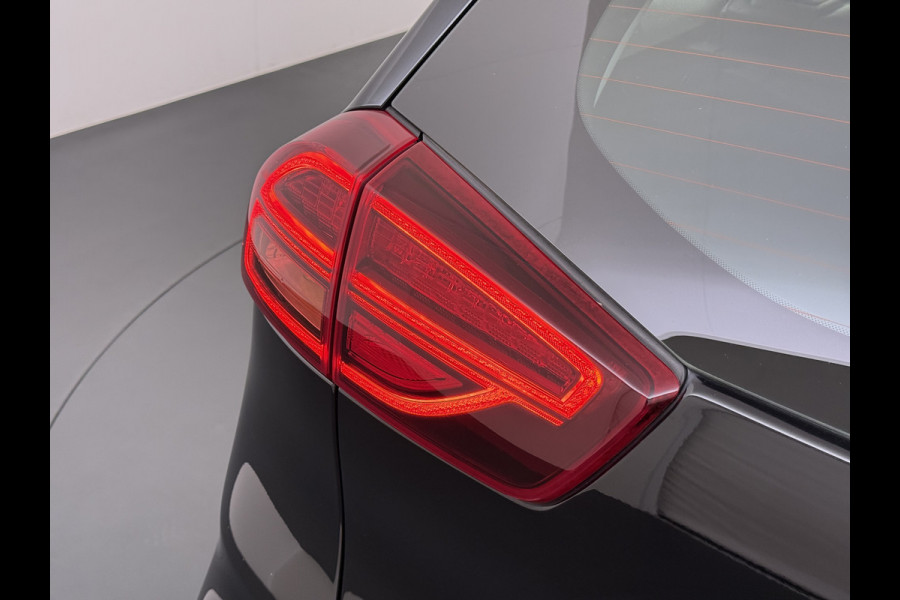 Kia e-Niro DynamicLine 64kWh 204PK Warmtepomp SOH 98% Camera Adap.Cruise Stoel+Stuurverwarming Navi Ecc Apple Carplay Android Auto Pdc Isofix Lane Assist VESS Regen-Lichtsensor 1e Eigenaar Origineel Nederlandse Auto