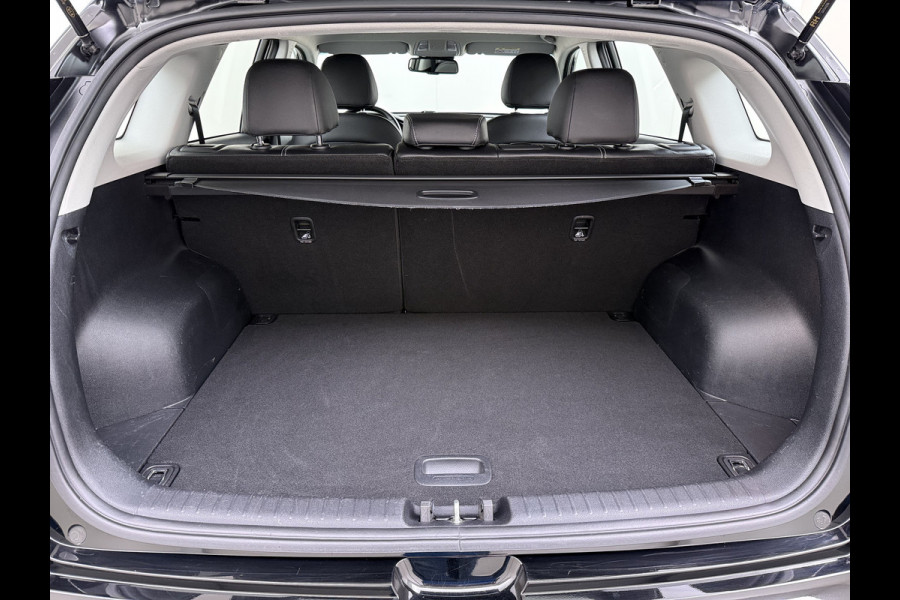 Kia e-Niro DynamicLine 64kWh 204PK Warmtepomp SOH 98% Camera Adap.Cruise Stoel+Stuurverwarming Navi Ecc Apple Carplay Android Auto Pdc Isofix Lane Assist VESS Regen-Lichtsensor 1e Eigenaar Origineel Nederlandse Auto