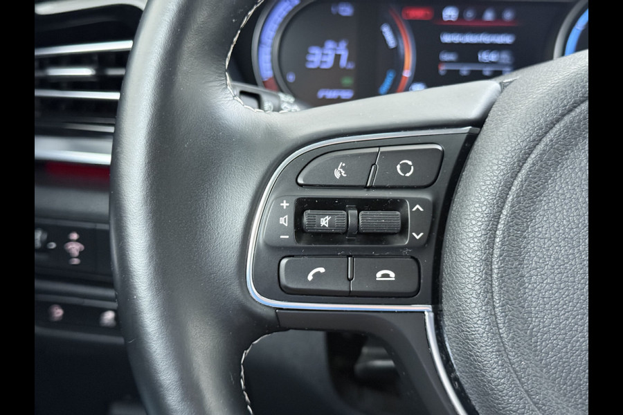 Kia e-Niro DynamicLine 64kWh 204PK Warmtepomp SOH 98% Camera Adap.Cruise Stoel+Stuurverwarming Navi Ecc Apple Carplay Android Auto Pdc Isofix Lane Assist VESS Regen-Lichtsensor 1e Eigenaar Origineel Nederlandse Auto