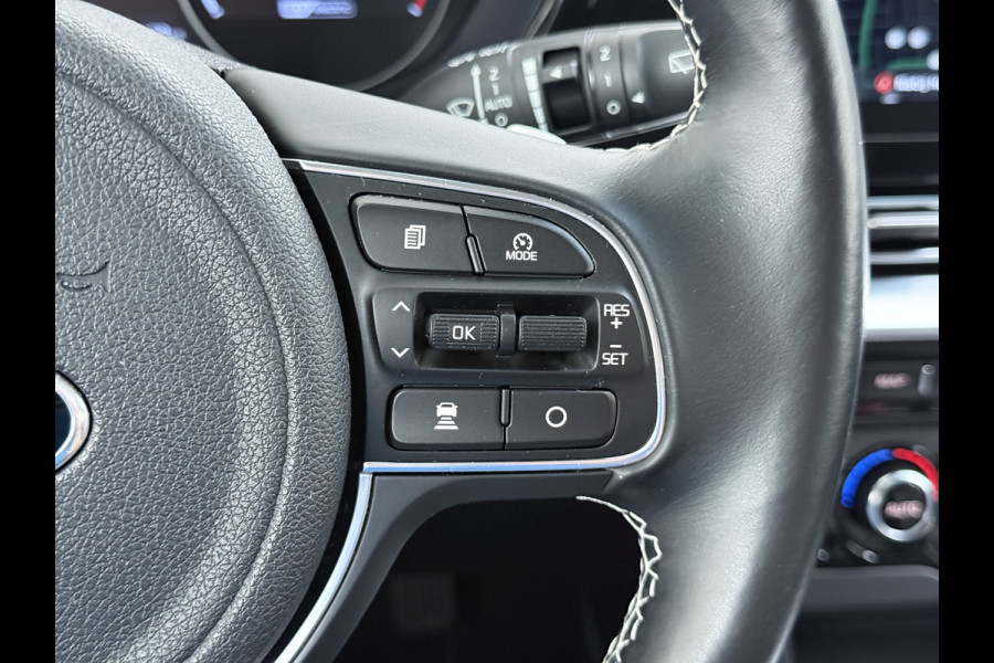 Kia e-Niro DynamicLine 64kWh 204PK Warmtepomp SOH 98% Camera Adap.Cruise Stoel+Stuurverwarming Navi Ecc Apple Carplay Android Auto Pdc Isofix Lane Assist VESS Regen-Lichtsensor 1e Eigenaar Origineel Nederlandse Auto