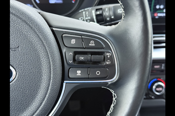 Kia e-Niro DynamicLine 64kWh 204PK Warmtepomp SOH 98% Camera Adap.Cruise Stoel+Stuurverwarming Navi Ecc Apple Carplay Android Auto Pdc Isofix Lane Assist VESS Regen-Lichtsensor 1e Eigenaar Origineel Nederlandse Auto