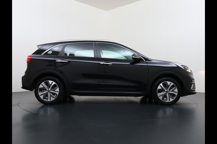 Kia e-Niro DynamicLine 64kWh 204PK Warmtepomp SOH 98% Camera Adap.Cruise Stoel+Stuurverwarming Navi Ecc Apple Carplay Android Auto Pdc Isofix Lane Assist VESS Regen-Lichtsensor 1e Eigenaar Origineel Nederlandse Auto