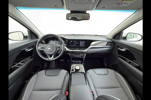 Kia e-Niro DynamicLine 64kWh 204PK Warmtepomp SOH 98% Camera Adap.Cruise Stoel+Stuurverwarming Navi Ecc Apple Carplay Android Auto Pdc Isofix Lane Assist VESS Regen-Lichtsensor 1e Eigenaar Origineel Nederlandse Auto