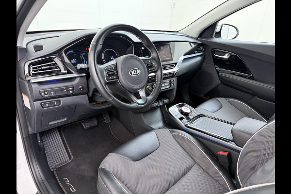 Kia e-Niro DynamicLine 64kWh 204PK Warmtepomp SOH 98% Camera Adap.Cruise Stoel+Stuurverwarming Navi Ecc Apple Carplay Android Auto Pdc Isofix Lane Assist VESS Regen-Lichtsensor 1e Eigenaar Origineel Nederlandse Auto