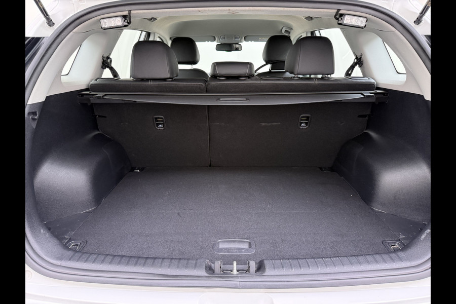Kia e-Niro DynamicLine 64kWh 204PK Warmtepomp SOH 98% Camera Adap.Cruise Stoel+Stuurverwarming Navi Ecc Apple Carplay Android Auto Pdc Isofix Lane Assist VESS Regen-Lichtsensor 1e Eigenaar Origineel Nederlandse Auto