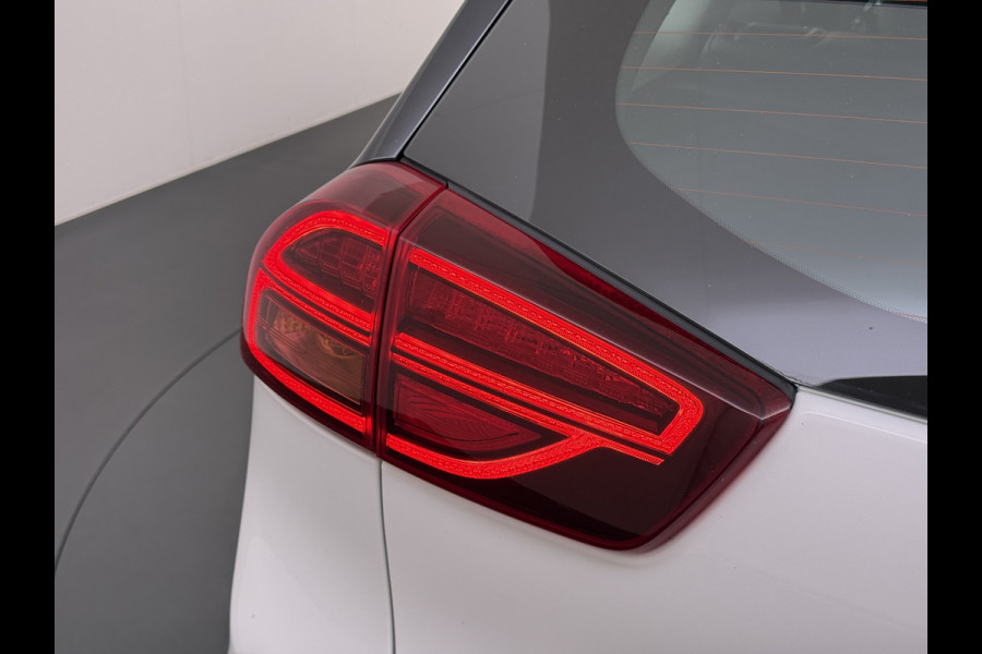 Kia e-Niro DynamicLine 64kWh 204PK Warmtepomp SOH 98% Camera Adap.Cruise Stoel+Stuurverwarming Navi Ecc Apple Carplay Android Auto Pdc Isofix Lane Assist VESS Regen-Lichtsensor 1e Eigenaar Origineel Nederlandse Auto