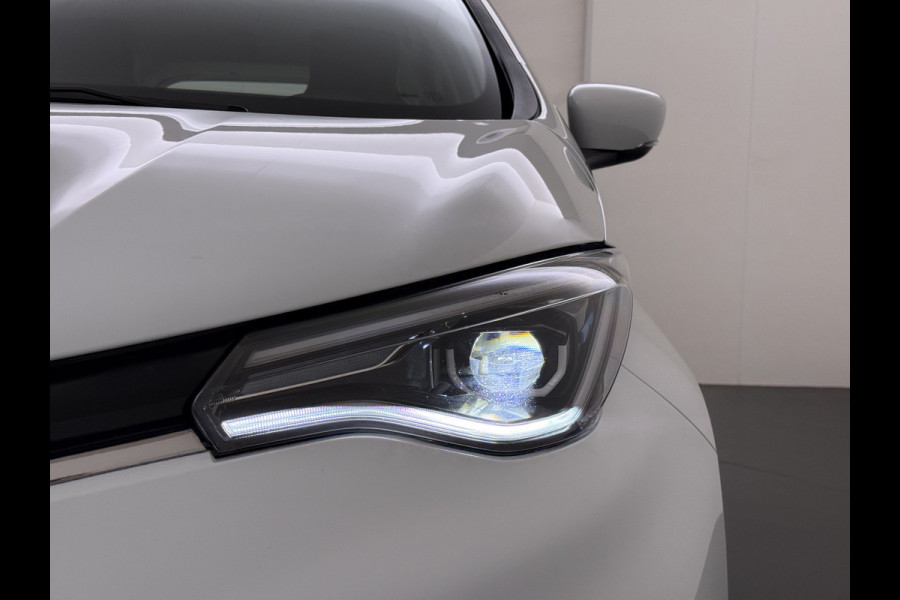 Renault ZOE 52kWh SOH 90% Incl. Accu Warmtepomp Stuur+Stoelverwarming Navi Keyless Apple Carplay/Android Auto Cruise Control Pdc R110 Life Regen-Lichtsensor Lane Assist Lmv 16" Led Isofix Facelift