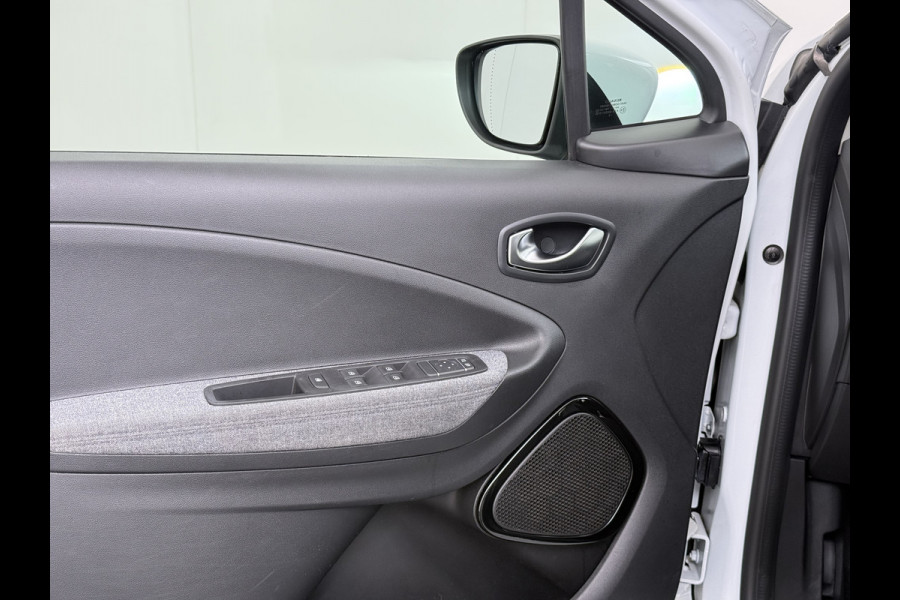 Renault ZOE 52kWh SOH 90% Incl. Accu Warmtepomp Stuur+Stoelverwarming Navi Keyless Apple Carplay/Android Auto Cruise Control Pdc R110 Life Regen-Lichtsensor Lane Assist Lmv 16" Led Isofix Facelift