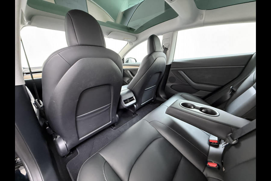 Tesla Model 3 RWD 60kWh Warmtepomp LFP-Accu SOH 91% Traffic Aware Cruise Control+Autom.Sturen Camera's Navi Ecc Stoel+Stuurverwarming Elek.Ach Lmv 19" AMD Ryzen™ Elek.Stoelen+Memory Isofix Regen-Lichtsensor 1e Eigenaar Origineel Nederlandse Auto