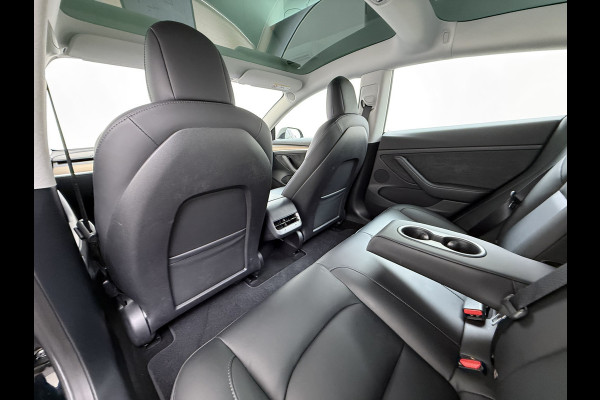 Tesla Model 3 RWD 60kWh Warmtepomp LFP-Accu SOH 91% Traffic Aware Cruise Control+Autom.Sturen Camera's Navi Ecc Stoel+Stuurverwarming Elek.Ach Lmv 19" AMD Ryzen™ Elek.Stoelen+Memory Isofix Regen-Lichtsensor 1e Eigenaar Origineel Nederlandse Auto