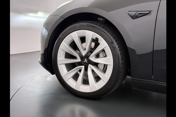 Tesla Model 3 RWD 60kWh Warmtepomp LFP-Accu SOH 91% Traffic Aware Cruise Control+Autom.Sturen Camera's Navi Ecc Stoel+Stuurverwarming Elek.Ach Lmv 19" AMD Ryzen™ Elek.Stoelen+Memory Isofix Regen-Lichtsensor 1e Eigenaar Origineel Nederlandse Auto