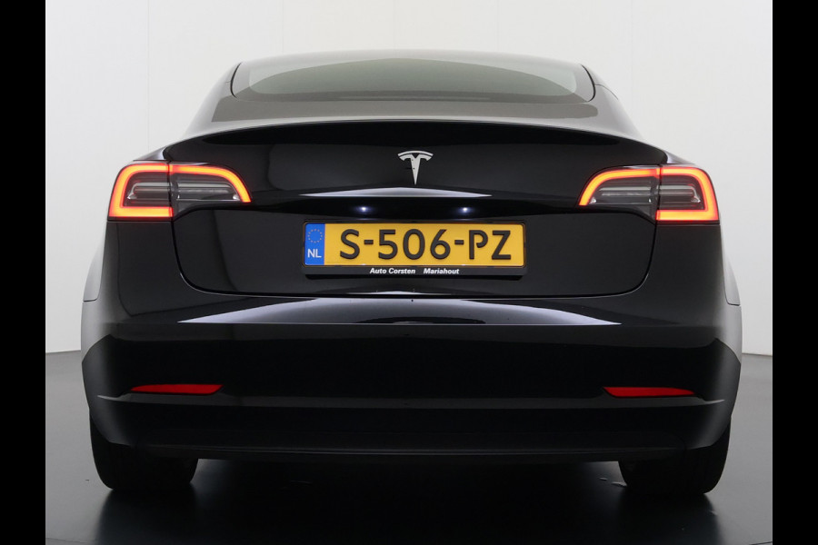 Tesla Model 3 RWD 60kWh Warmtepomp LFP-Accu SOH 91% Traffic Aware Cruise Control+Autom.Sturen Camera's Navi Ecc Stoel+Stuurverwarming Elek.Ach Lmv 19" AMD Ryzen™ Elek.Stoelen+Memory Isofix Regen-Lichtsensor 1e Eigenaar Origineel Nederlandse Auto