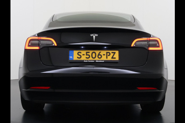 Tesla Model 3 RWD 60kWh Warmtepomp LFP-Accu SOH 91% Traffic Aware Cruise Control+Autom.Sturen Camera's Navi Ecc Stoel+Stuurverwarming Elek.Ach Lmv 19" AMD Ryzen™ Elek.Stoelen+Memory Isofix Regen-Lichtsensor 1e Eigenaar Origineel Nederlandse Auto