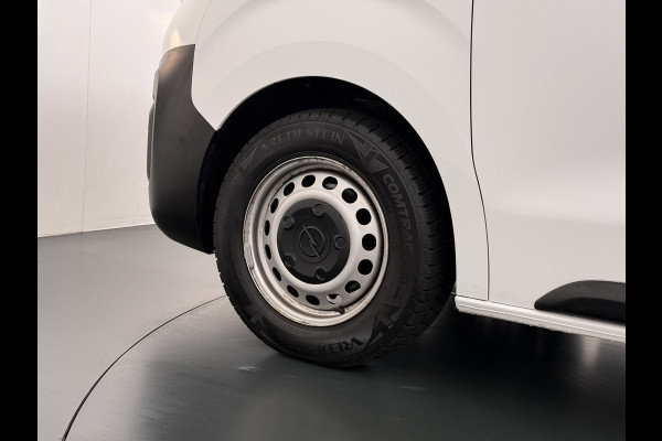 Opel Vivaro 2.0CDTI 123PK Euro 6 L2H1 3-Persoons Imperiaal Trekhaak 360°Camera Navi Apple Carplay Android Auto Airco Cruise Control Betonplex Vloer Kasteninbouw Wandbetimmering 2.500KG Trekgewicht 1e Eigenaar