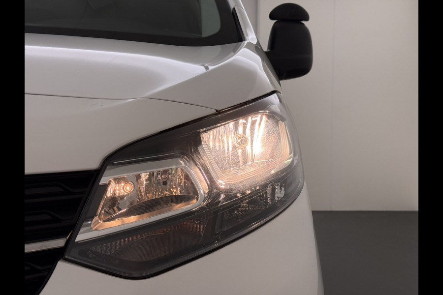 Opel Vivaro 2.0CDTI 123PK Euro 6 L2H1 3-Persoons Imperiaal Trekhaak 360°Camera Navi Apple Carplay Android Auto Airco Cruise Control Betonplex Vloer Kasteninbouw Wandbetimmering 2.500KG Trekgewicht 1e Eigenaar