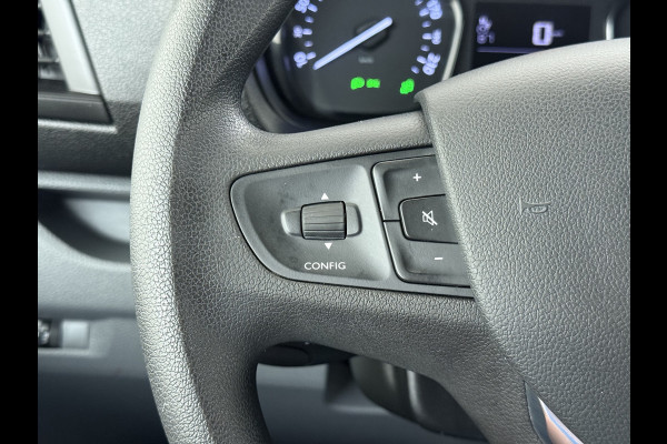 Opel Vivaro 2.0CDTI 123PK Euro 6 L2H1 3-Persoons Imperiaal Trekhaak 360°Camera Navi Apple Carplay Android Auto Airco Cruise Control Betonplex Vloer Kasteninbouw Wandbetimmering 2.500KG Trekgewicht 1e Eigenaar