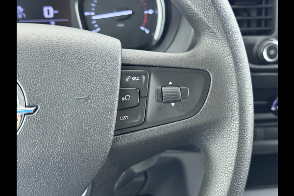 Opel Vivaro 2.0CDTI 123PK Euro 6 L2H1 3-Persoons Imperiaal Trekhaak 360°Camera Navi Apple Carplay Android Auto Airco Cruise Control Betonplex Vloer Kasteninbouw Wandbetimmering 2.500KG Trekgewicht 1e Eigenaar